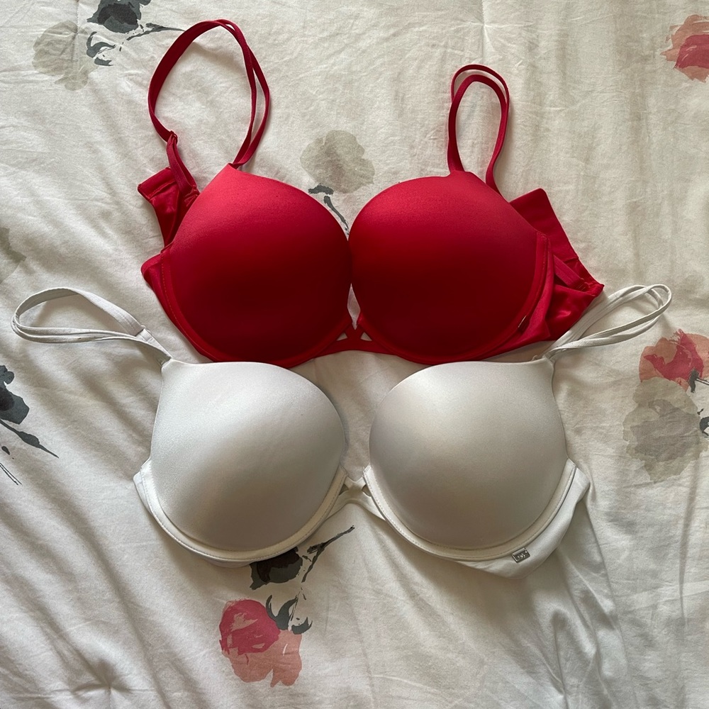 Victoria’s Secret very sexy push up bra set